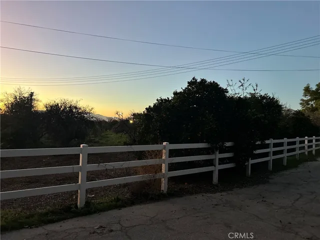 $590,000 | 400 Walnut Avenue, Redlands, CA 92374