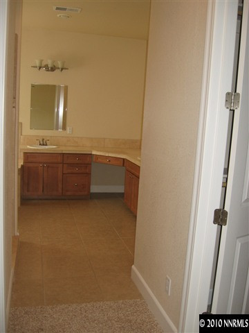 530 Citadel Road Reno, NV 89503 - Photo 8 of 9 a view of bathroom with sink and mirror