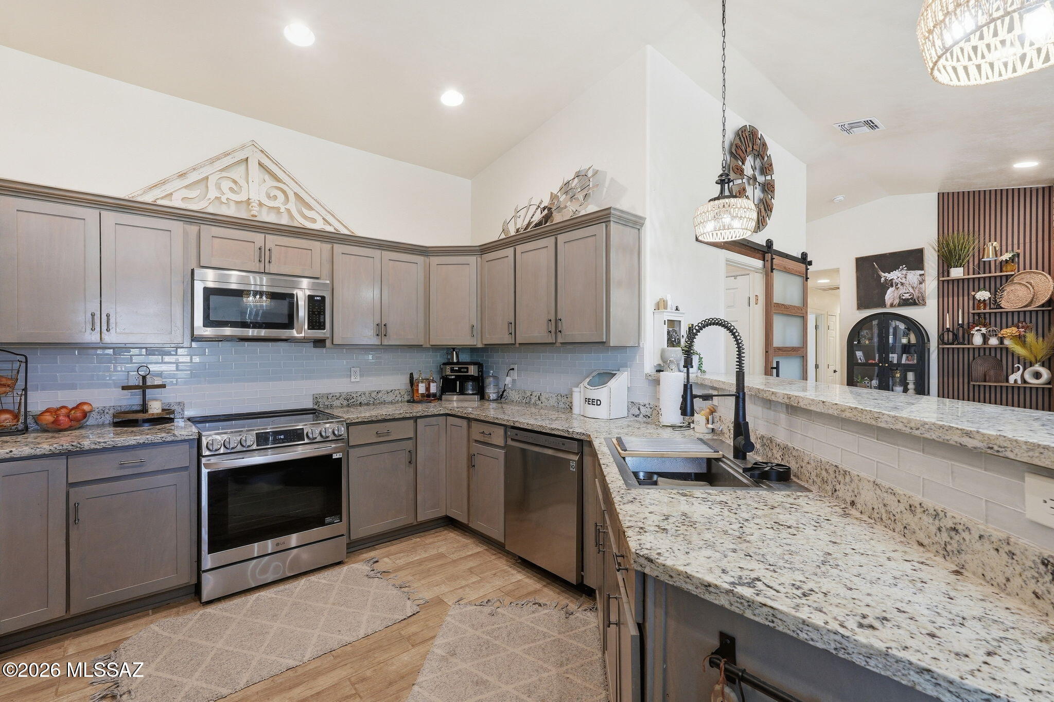 178 Calle Pulpo Rio Rico, AZ 85648 - Photo 11 of 41