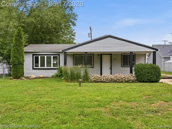 $300,000 | 1840 South Lake Court, Novi, MI 48377