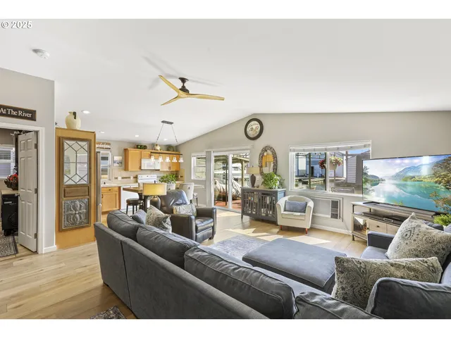 $375,000 | 50990 Dike Road, Unit B3, Scappoose, OR 97056