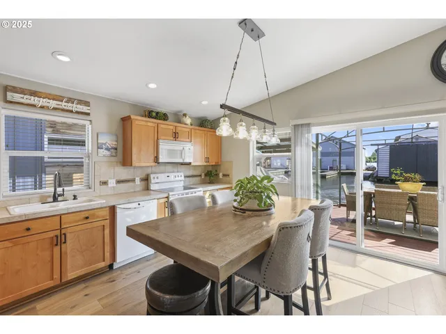 $375,000 | 50990 Dike Road, Unit B3, Scappoose, OR 97056