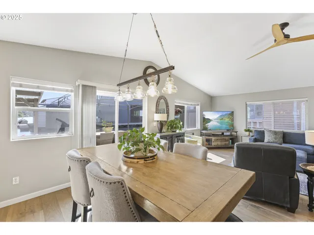 $375,000 | 50990 Dike Road, Unit B3, Scappoose, OR 97056