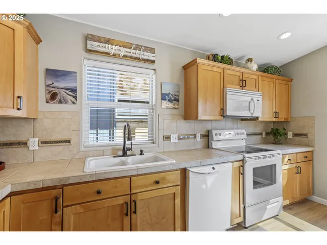 $375,000 | 50990 Dike Road, Unit B3, Scappoose, OR 97056