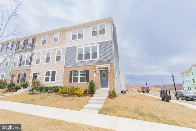 $2,100 | 10 Capitol Mews, Ranson, WV 25438