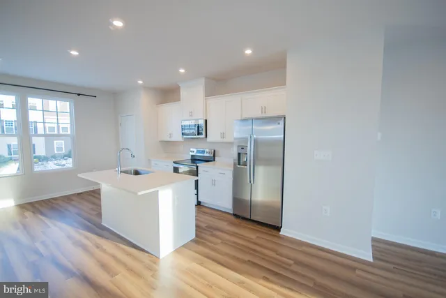 $2,100 | 10 Capitol Mews, Ranson, WV 25438