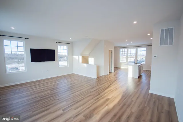 $2,300 | 10 Capitol Mews, Ranson, WV 25438