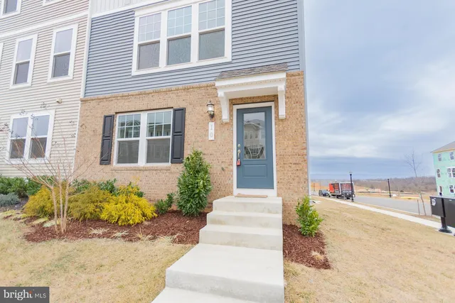 $2,100 | 10 Capitol Mews, Ranson, WV 25438