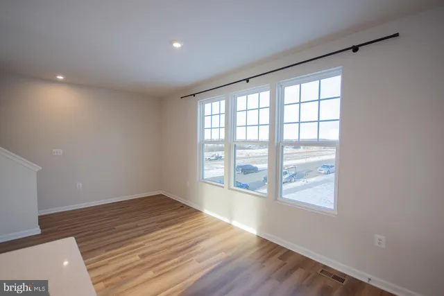 $2,100 | 10 Capitol Mews, Ranson, WV 25438