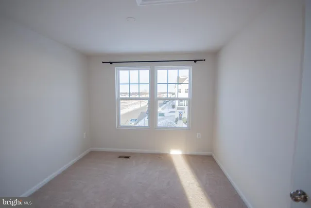 $2,300 | 10 Capitol Mews, Ranson, WV 25438