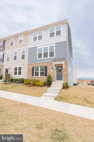 $2,100 | 10 Capitol Mews, Ranson, WV 25438