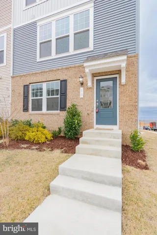 $2,100 | 10 Capitol Mews, Ranson, WV 25438