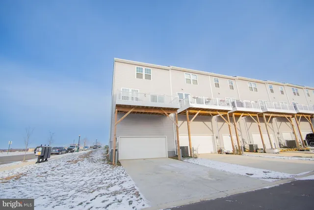 $2,100 | 10 Capitol Mews, Ranson, WV 25438