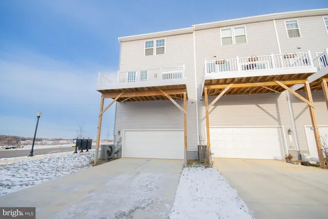 $2,100 | 10 Capitol Mews, Ranson, WV 25438