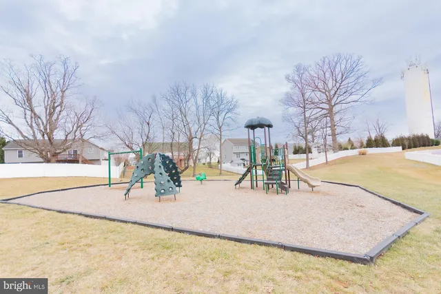 $2,100 | 10 Capitol Mews, Ranson, WV 25438