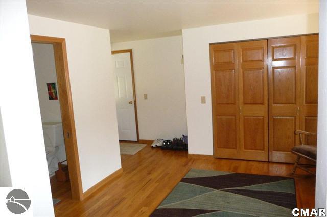 11852 South Littlefield Road Blanchard, MI 49310 - Photo 12 of 25 1774565-11.JPG