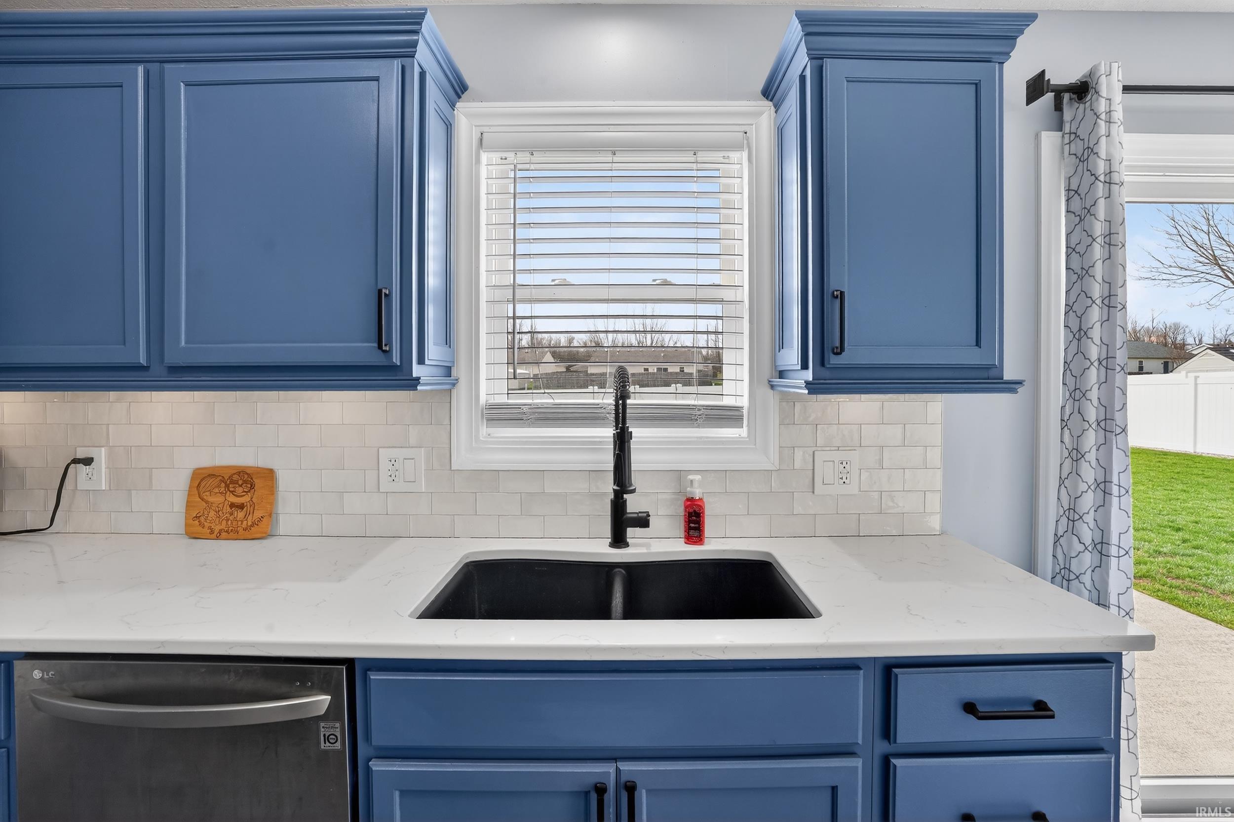 9625 Rio Canyon Court Fort Wayne, IN 46825 - Photo 14 of 33