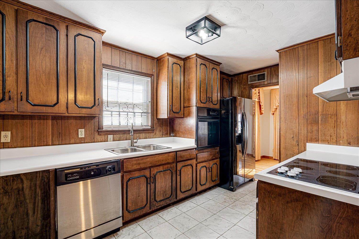 2416 Rozelle Street Memphis, TN 38114 - Photo 8 of 25