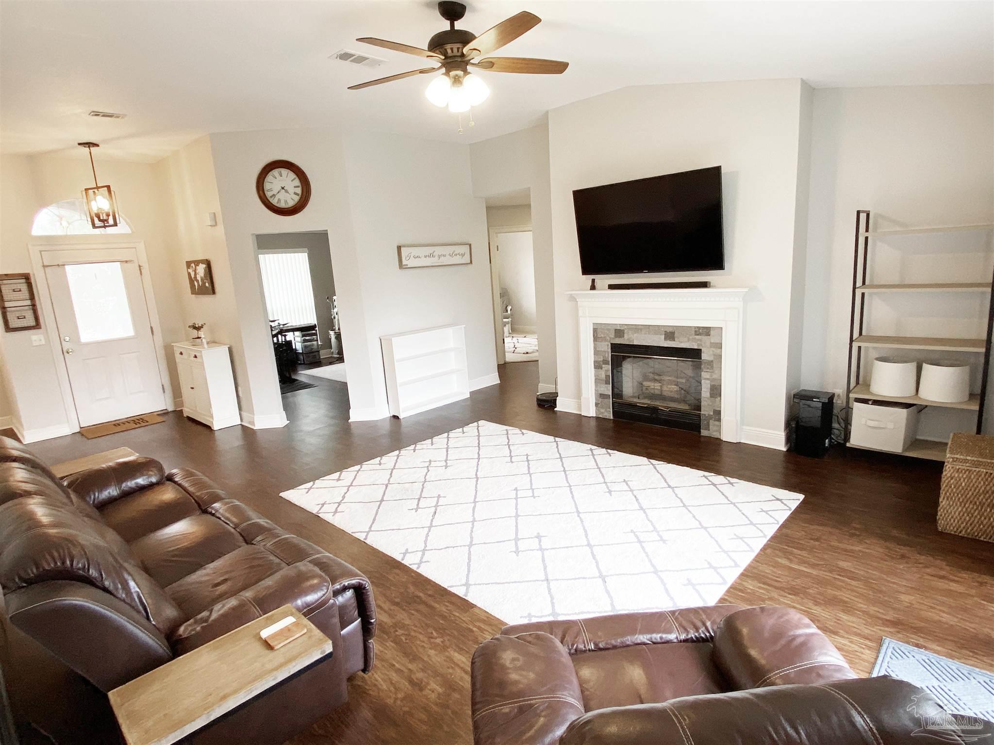 3096 Red Fern Road Cantonment, FL 32533 - Photo 6 of 34 Gallery Image 6