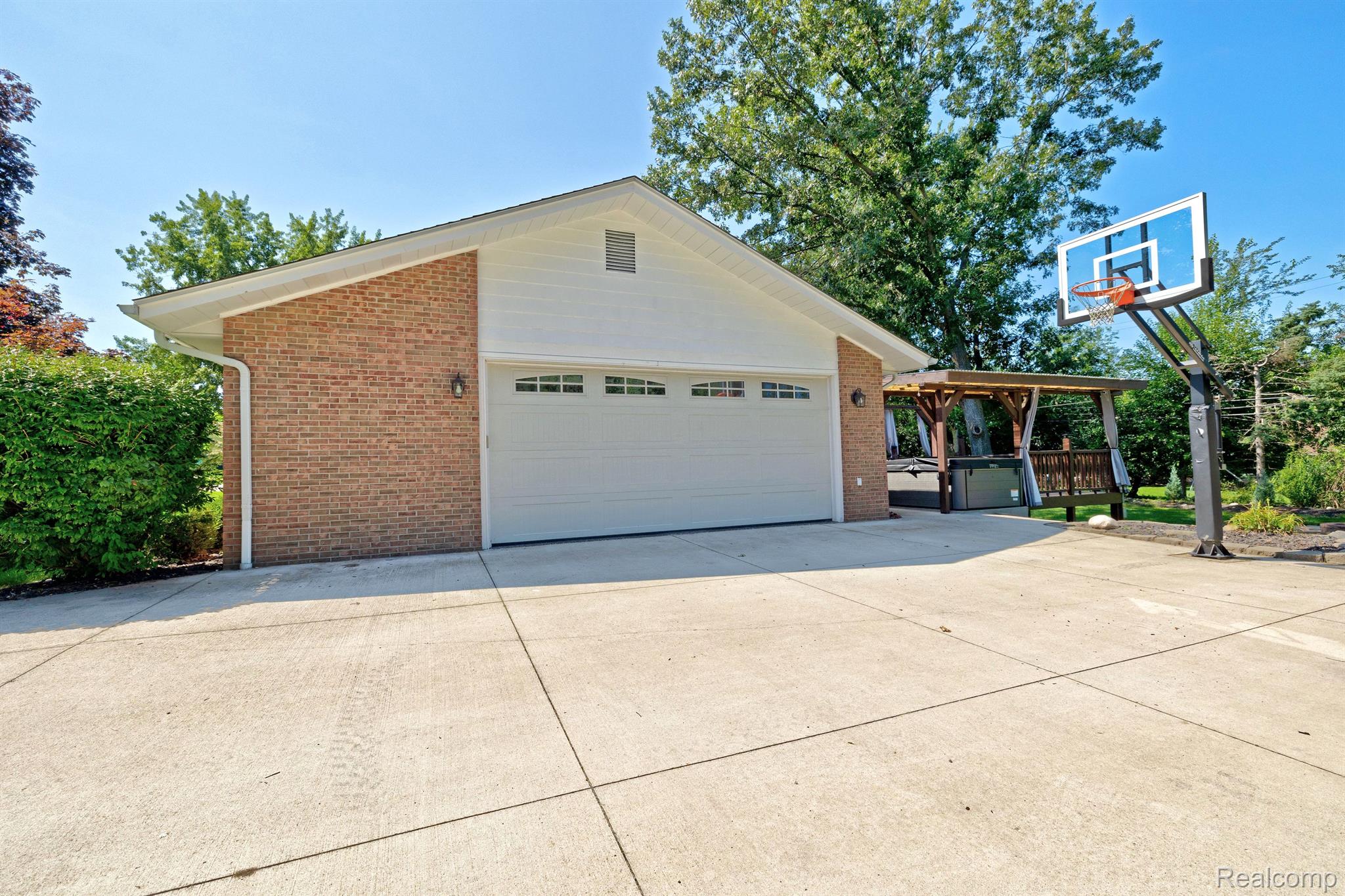 2354 Blockton Road Rochester, MI 48306 - Photo 62 of 73 Gallery Image 62