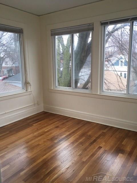 1050 Wayburn Street Grosse Pointe, MI 48230 - Photo 15 of 27