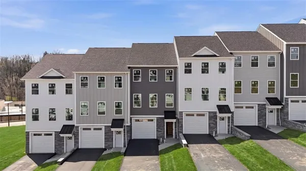 $289,999 | 121 Bella Vista Drive, Pittsburgh, PA 15236
