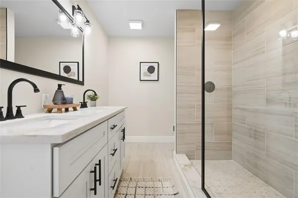 $289,999 | 121 Bella Vista Drive, Pittsburgh, PA 15236