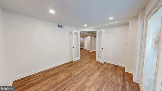 $4,100 | 6602 Greenview Lane, Springfield, VA 22152