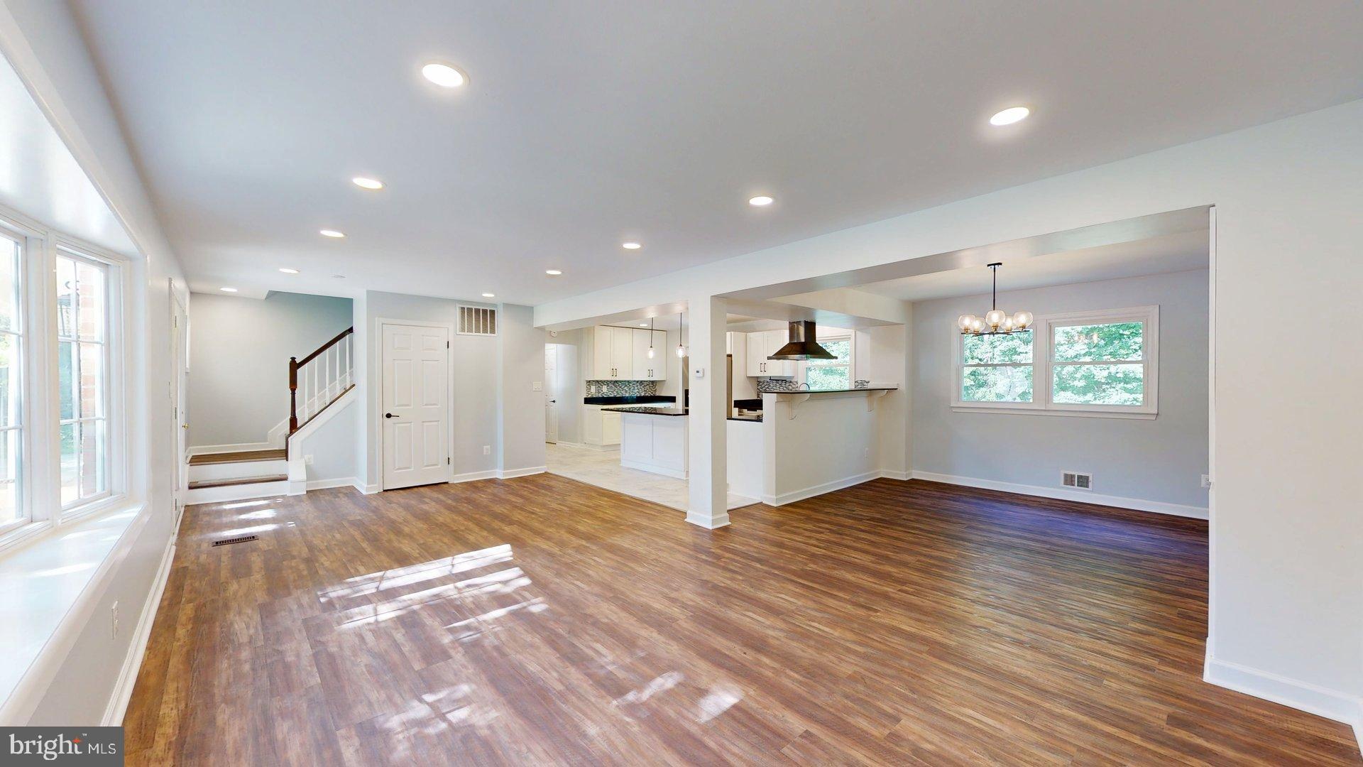 6602 Greenview Lane Springfield, VA 22152 - Photo 2 of 28