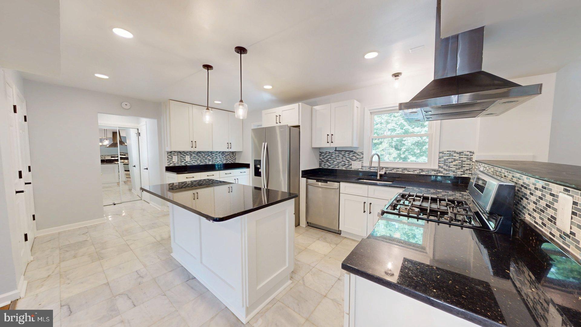 6602 Greenview Lane Springfield, VA 22152 - Photo 10 of 28