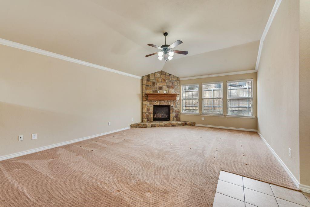 932 Cook Street Mansfield, TX 76065 - Photo 5 of 31