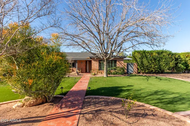 $3,300 | 1519 West Flower Circle North, Phoenix, AZ 85015