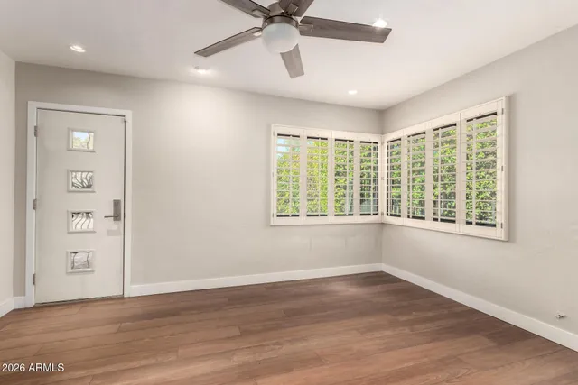 $3,300 | 1519 West Flower Circle North, Phoenix, AZ 85015