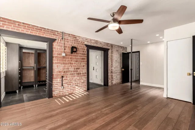 $3,300 | 1519 West Flower Circle North, Phoenix, AZ 85015