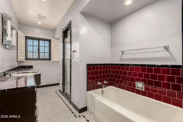 $3,300 | 1519 West Flower Circle North, Phoenix, AZ 85015