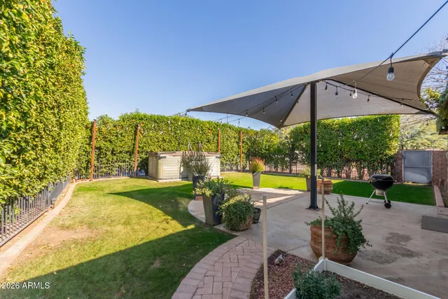 $3,300 | 1519 West Flower Circle North, Phoenix, AZ 85015