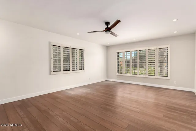 $3,300 | 1519 West Flower Circle North, Phoenix, AZ 85015