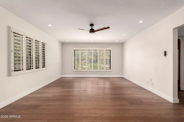 $3,300 | 1519 West Flower Circle North, Phoenix, AZ 85015