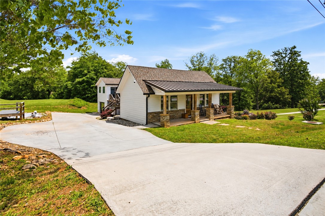 307 South Depot Street Seneca, SC 29678 - Photo 1 of 42