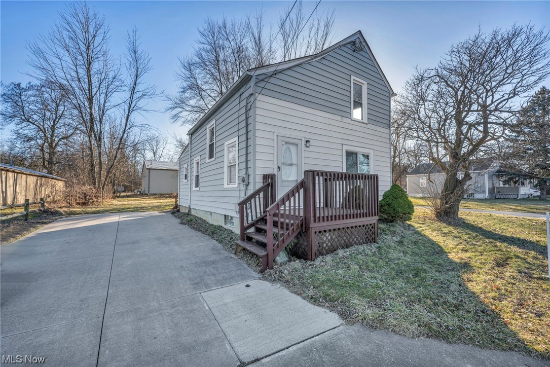 42085 North Ridge Road Elyria, OH 44035 - Photo 4 of 44
