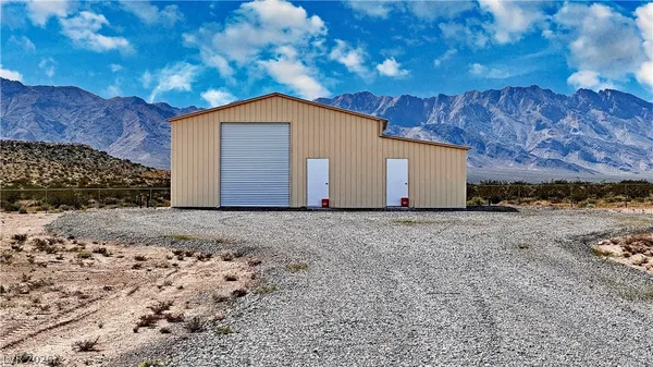 $850,000 | 9260 Church Street, Pahrump, NV 89048