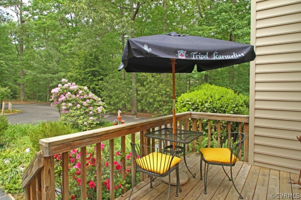 12211 Spring Run Road Chesterfield, VA 23832 - Photo 24 of 24 a view of a chair and table in the balcony