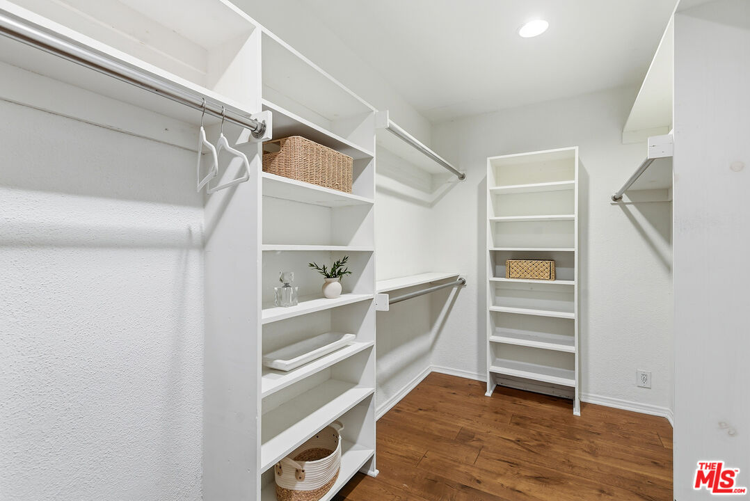 13233 Fiji Way, Unit H Marina del Rey, CA 90292 - Photo 27 of 48