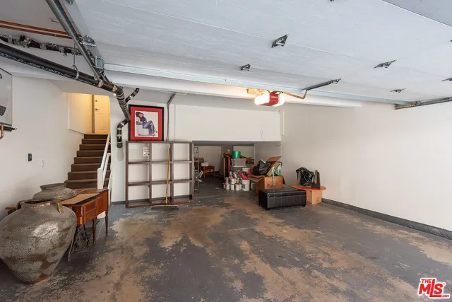 a view of a entryway