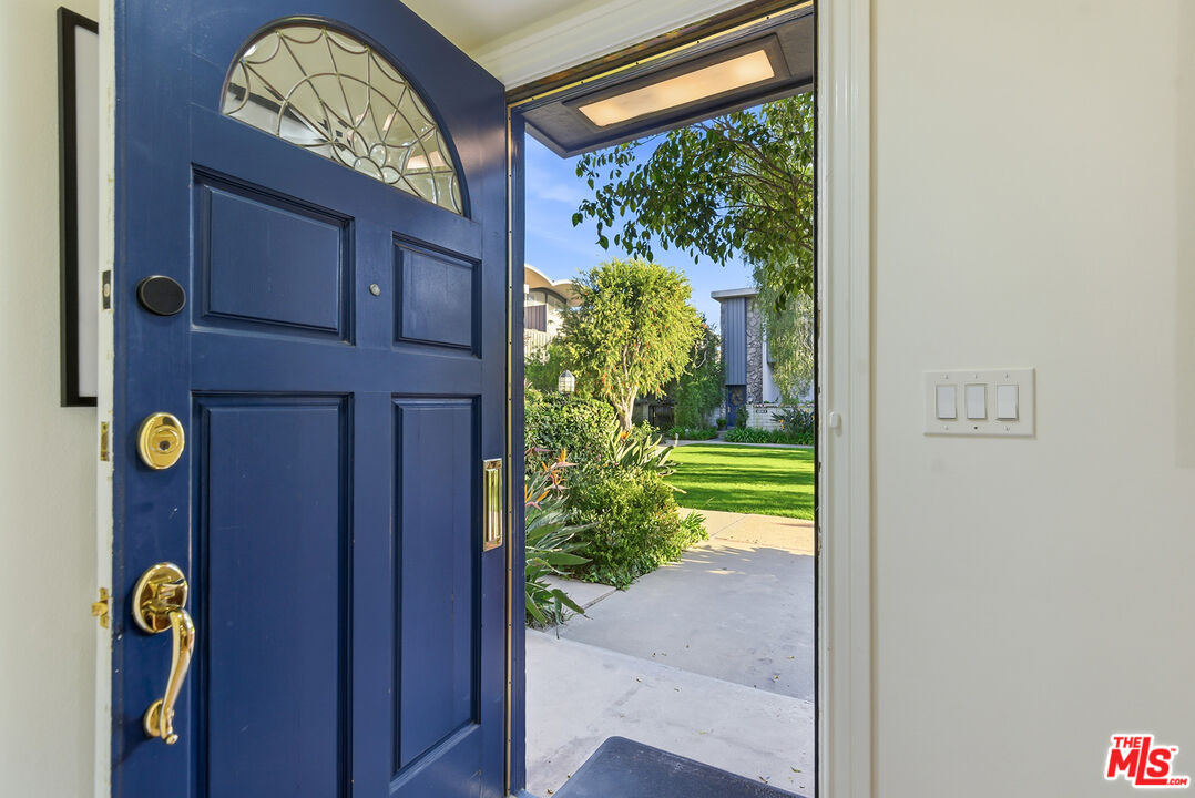 13233 Fiji Way, Unit H Marina del Rey, CA 90292 - Photo 44 of 48