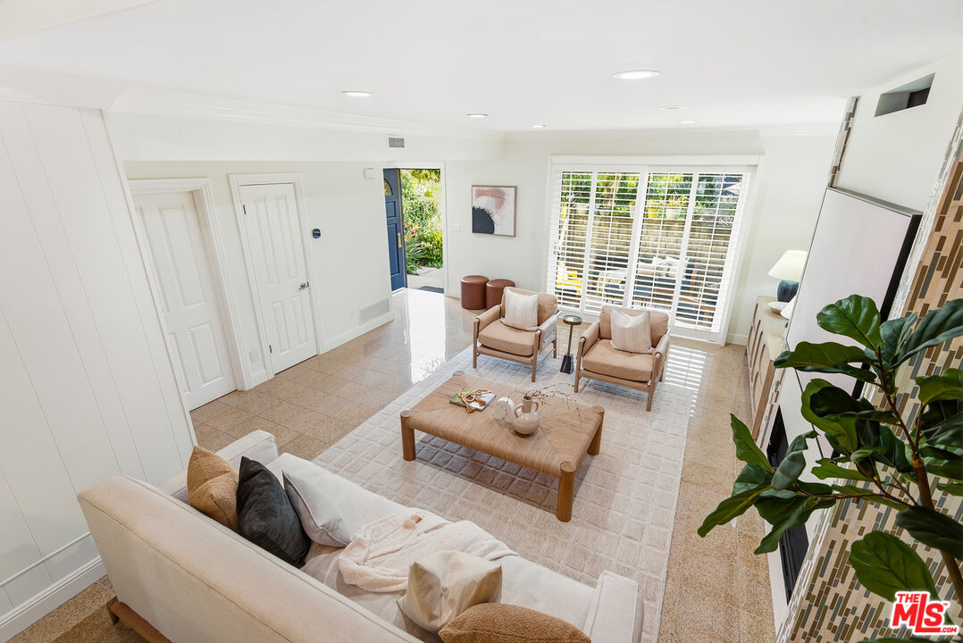 13233 Fiji Way, Unit H Marina del Rey, CA 90292 - Photo 8 of 48