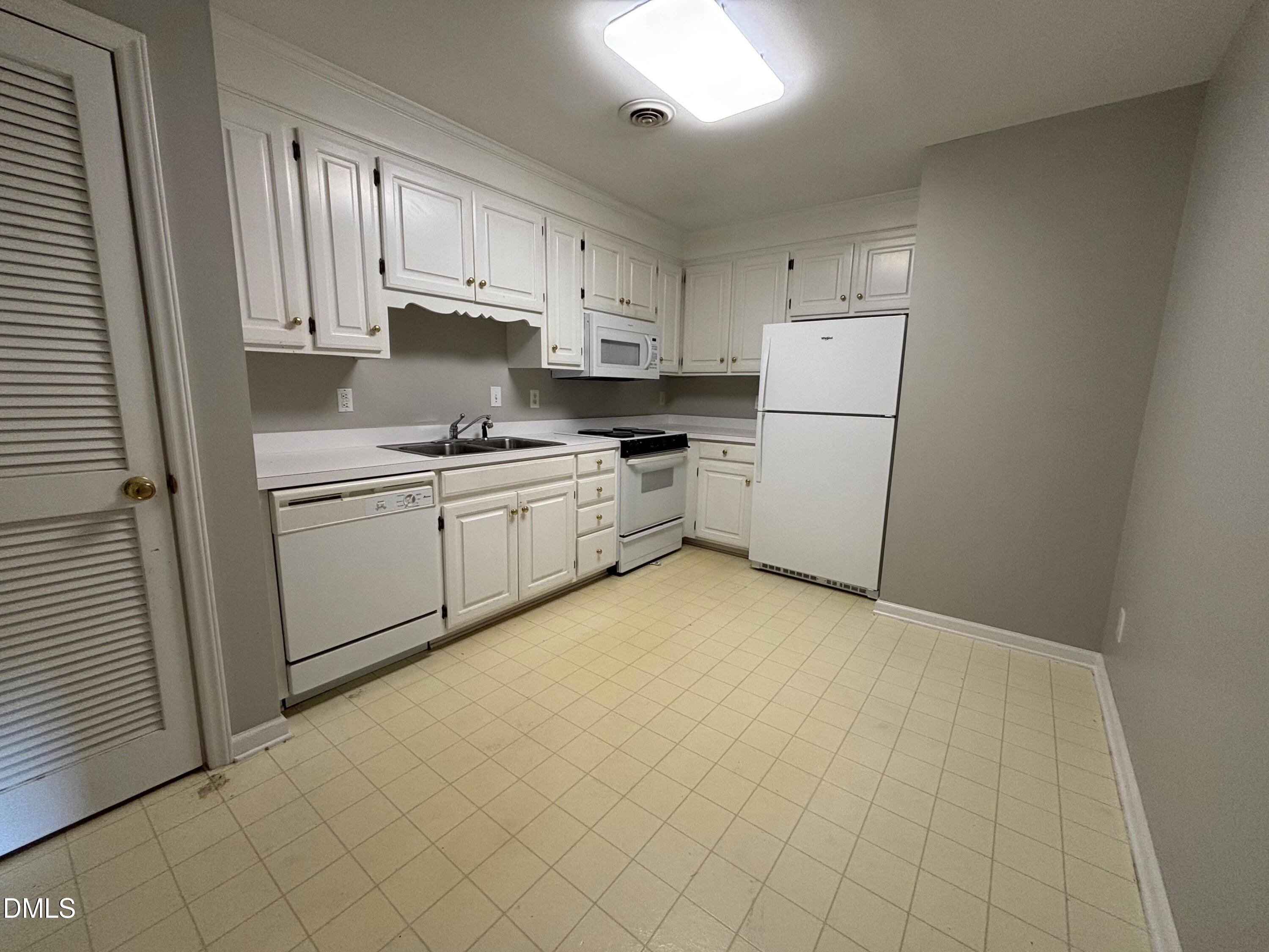 1630 Oxford Road, Unit G Henderson, NC 27536 - Photo 4 of 20 1000011225