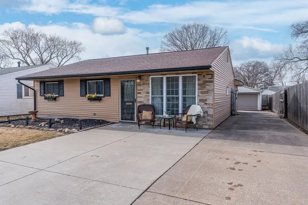 $163,000 | 444 6th Street East, Milan, IL 61264