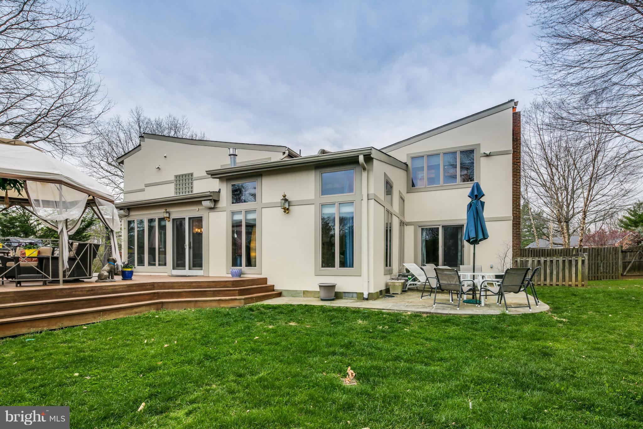 9801 Clydesdale Street Potomac, MD 20854 - Photo 30 of 30 Exterior (Rear)