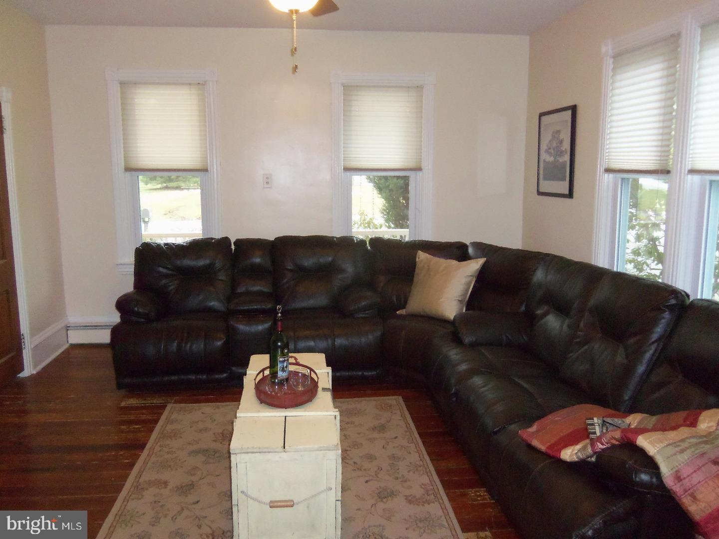 1981 Creek Road Glenmoore, PA 19343 - Photo 8 of 24 Living Room
